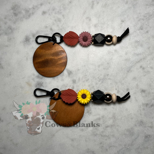 Daisy Silicone Bead Keychain with Leaf Silicone, and Black Silicone  Beads with Wooden Disc